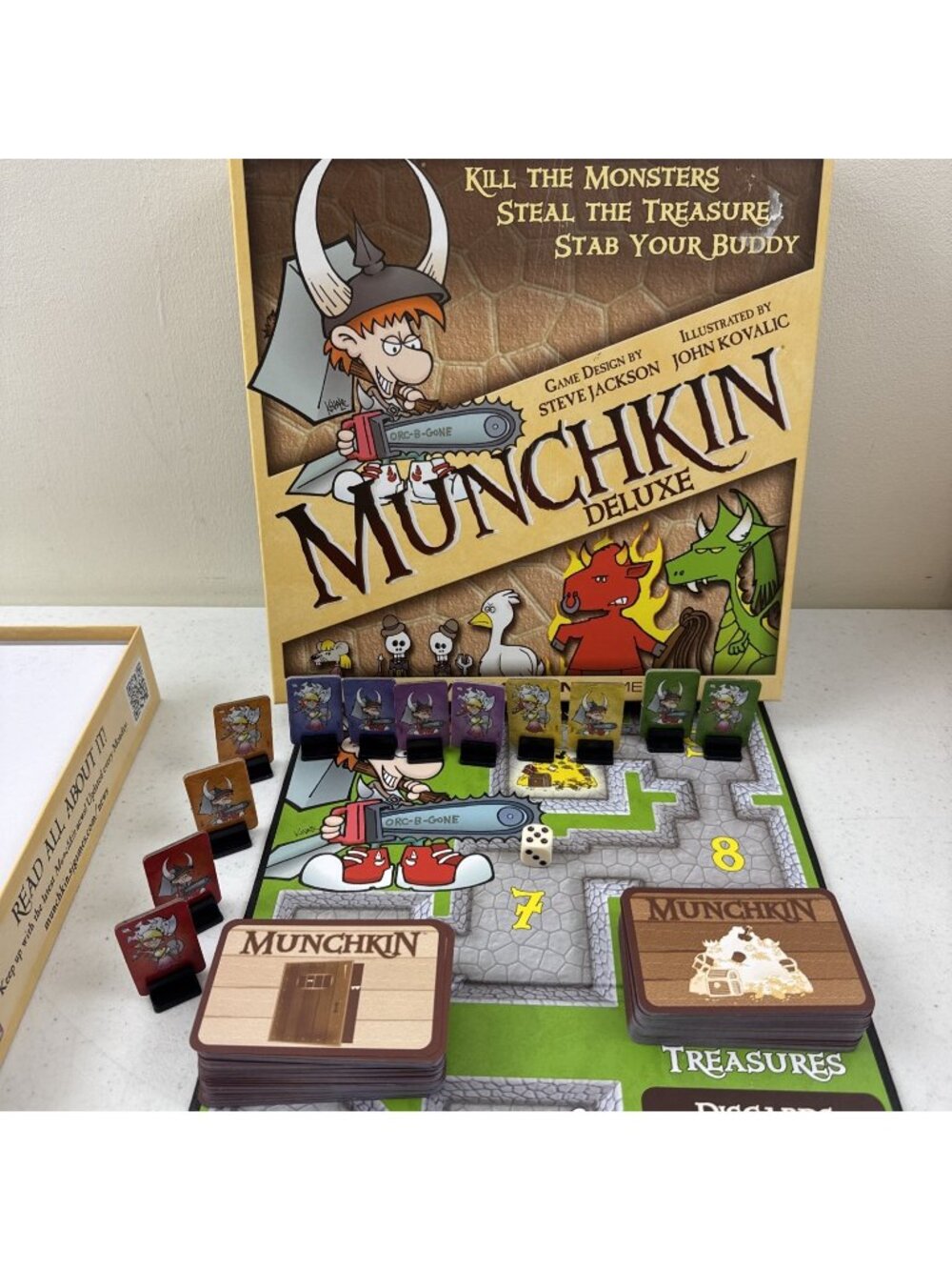 Steve Jackson Games Munchkin Deluxe Board Game - SJG1483 Complete